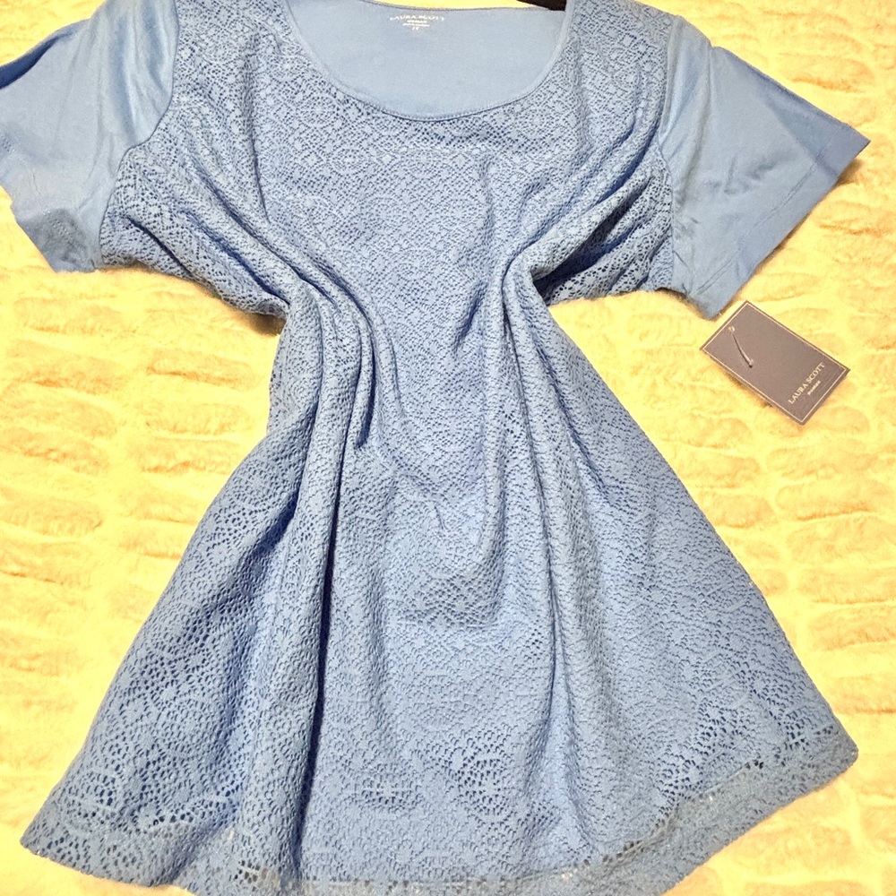 Laura Scott Light Blue Casual Top